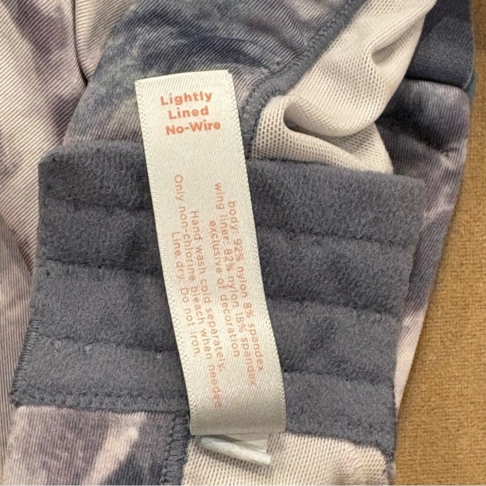 Cacique Lightly Lined No Wire Bra Black White Grey Tie Dye Size 42DDD - Picture 9 of 9